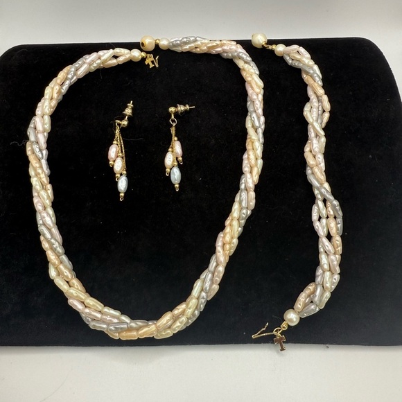 Someone gimme a pearl necklace - the regular kind is good too Faux Freshwater Dimpled Pearl Necklace set - with \